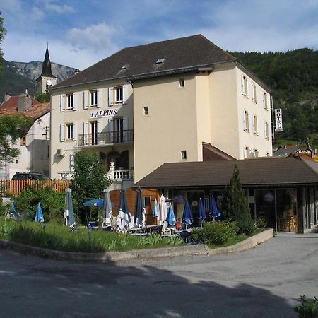Hotel Restaurant Les Alpins Saint-Julien-en-Beauchêne エクステリア 写真